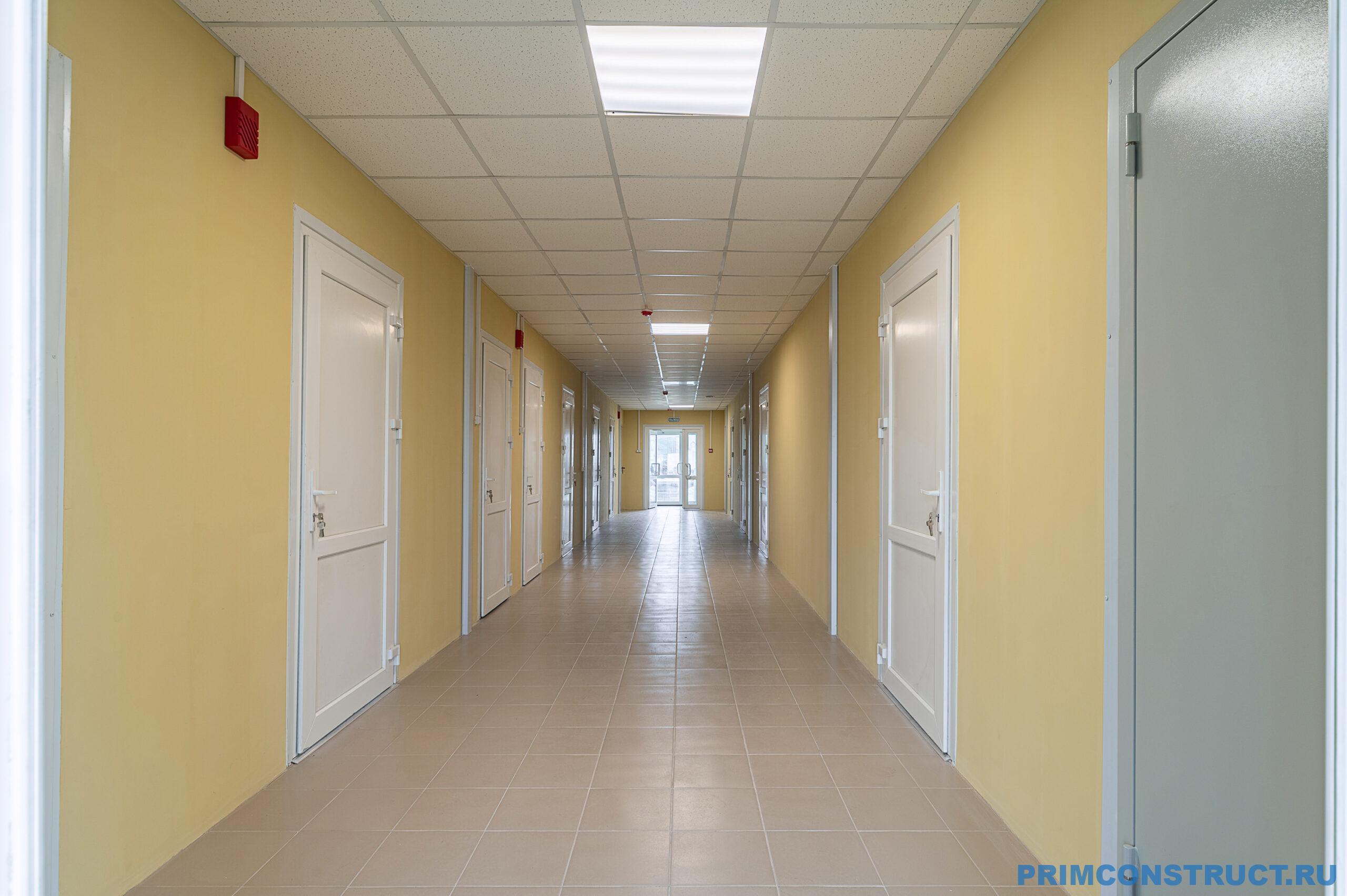 Модульное здание ОБЩЕЖИТИЕ двухэтажное из сборно-разборных модулей Транспак 30х6 — изображение 2